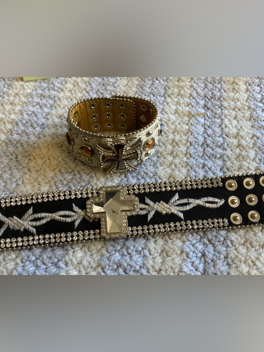 Bling Large Rhinestone Cross Center pc
rhinestone Western leather Cuff Bracelet